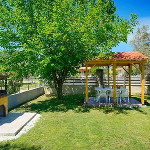 https://olive-garden-olympiada.hotelschalkidiki.net